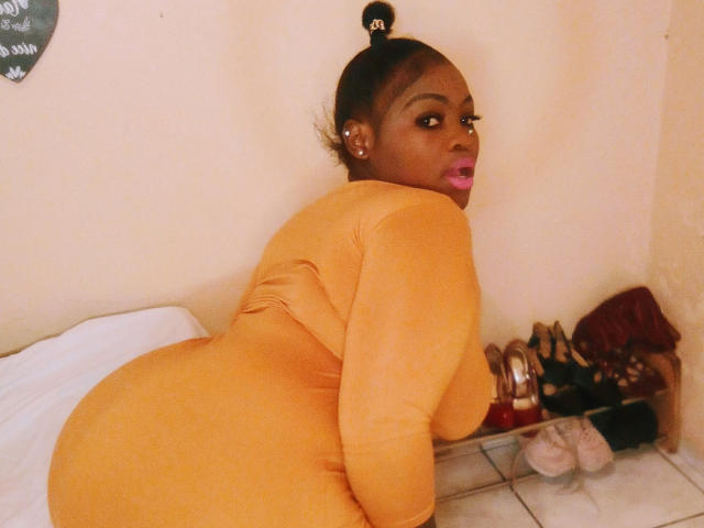 BigBootyQueenzz - сексуальная веб-камера в реальном времени - 19929614