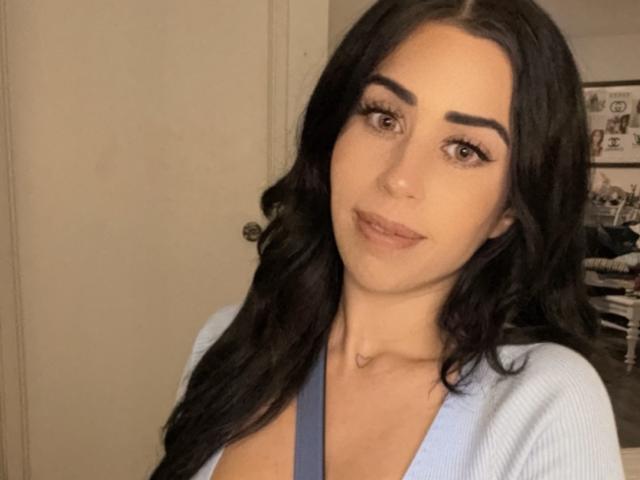 BombShellOli - Live porn &amp; sex cam - 19931398