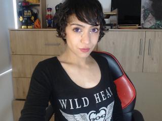 ElaDevilany - Live porn &amp; sex cam - 19932262