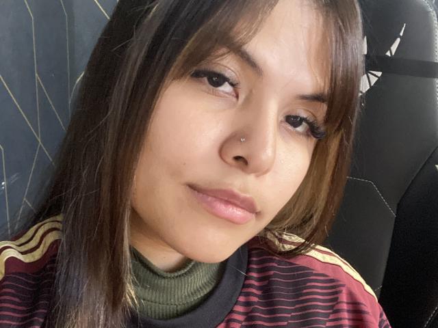 LuciaRobertz - Live porn &amp; sex cam - 19935658