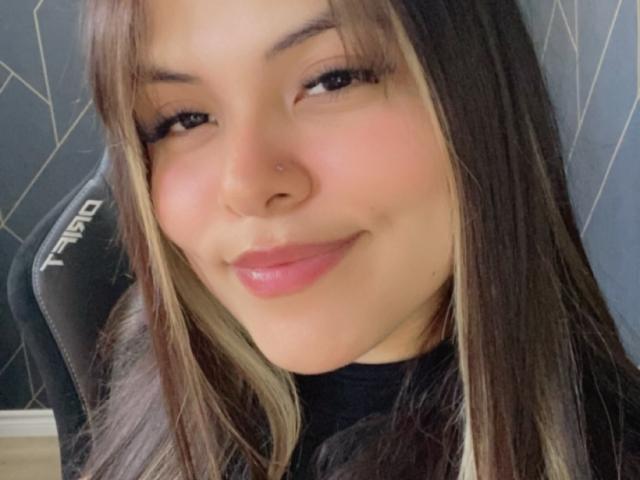 LuciaRobertz - Sexe cam en vivo - 19936010