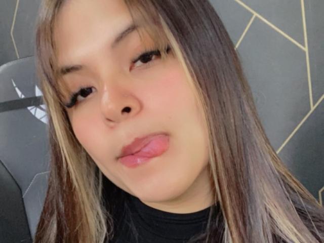 LuciaRobertz - Live porno og sexkamera - 19936034