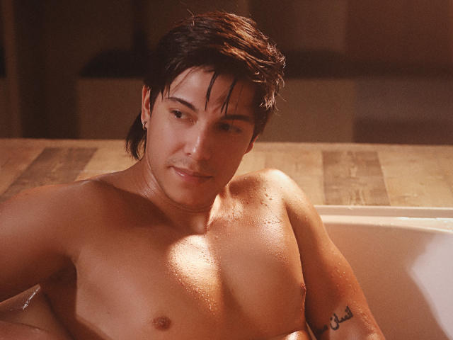 KarimFerrer - сексуальная веб-камера в реальном времени - 19936490