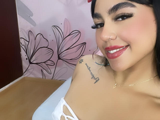 ThaliaCasstro - Live sex cam - 19942726