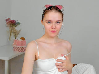 LadyBellaa - Live porn &amp; sex cam - 19944894