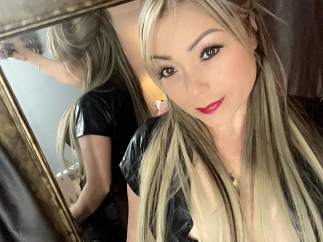 HollyMadisonn - Live porn &amp; sex cam - 19945938