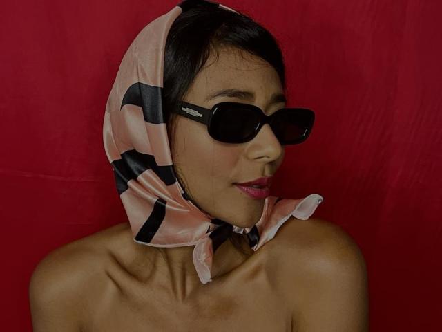 ElennaMoure - Live porn &amp; sex cam - 19946422