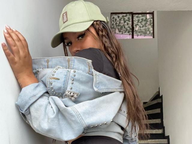 AlessiaFerry - сексуальная веб-камера в реальном времени - 19948762