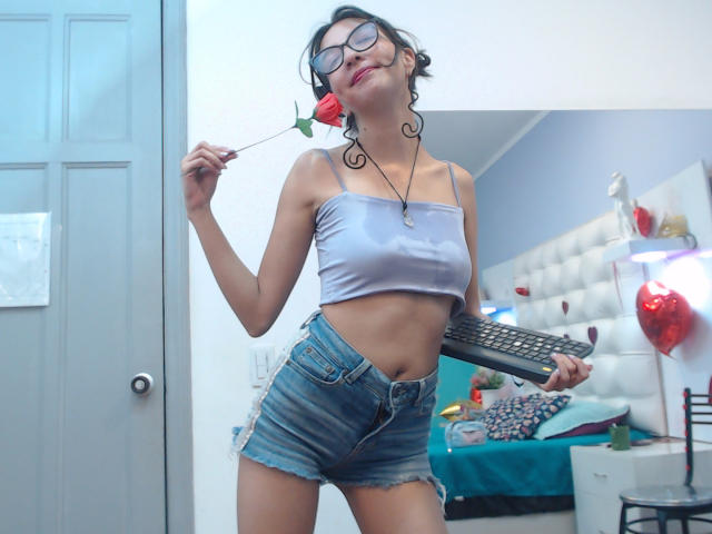 AlishaJames - Live porno og sexkamera - 19950498