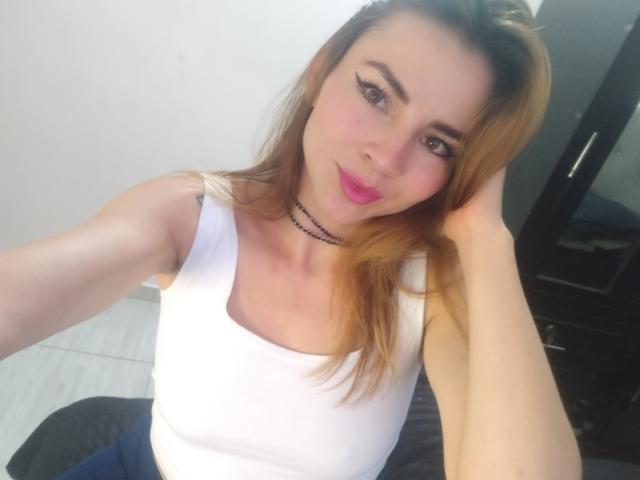 EmelySofia - Live porn &amp; sex cam - 19950798