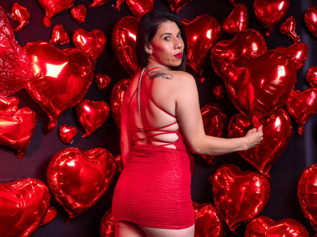 LauraaVelez - Live porn &amp; sex cam - 19952958