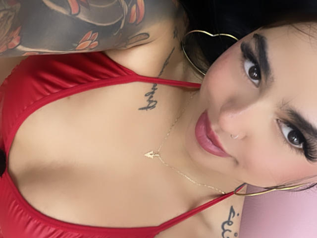 ThaliaCasstro - Live sex cam - 19955586