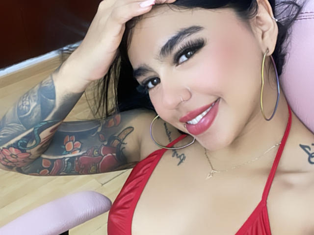 ThaliaCasstro - Live porn &amp; sex cam - 19955590