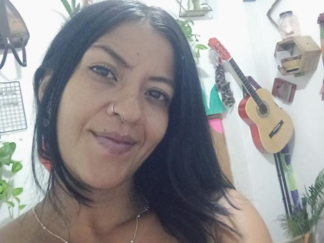 LovelyLatinPearl69 - Sexe cam en vivo - 19955618