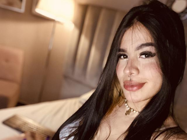 MeganTheas - Live Sex Cam - 19958606