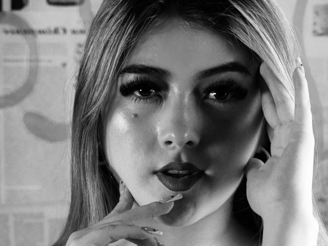 SalomeCastro - Live porn &amp; sex cam - 19965146