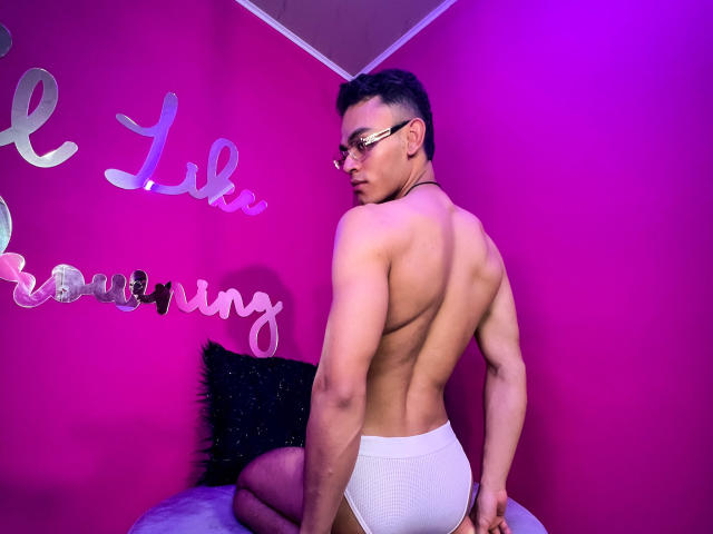 AronArchie - сексуальная веб-камера в реальном времени - 19966042