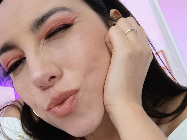 MiaReed - Live porn &amp; sex cam - 19968186