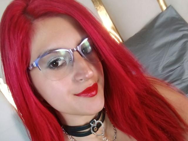 GwenRoux - Live porn &amp; sex cam - 19971130