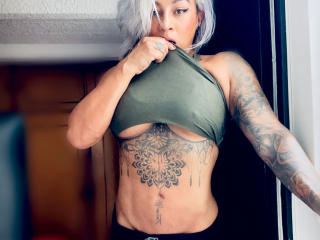 AvrilGray - Live porn &amp; sex cam - 19972502