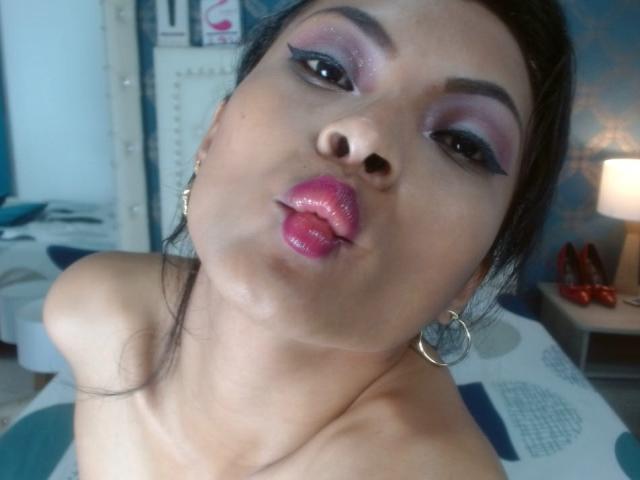 EdithChartreuse - Live porn &amp; sex cam - 19978490