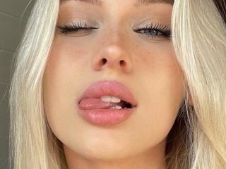 LindaXFame - Live porn &amp; sex cam - 19978910