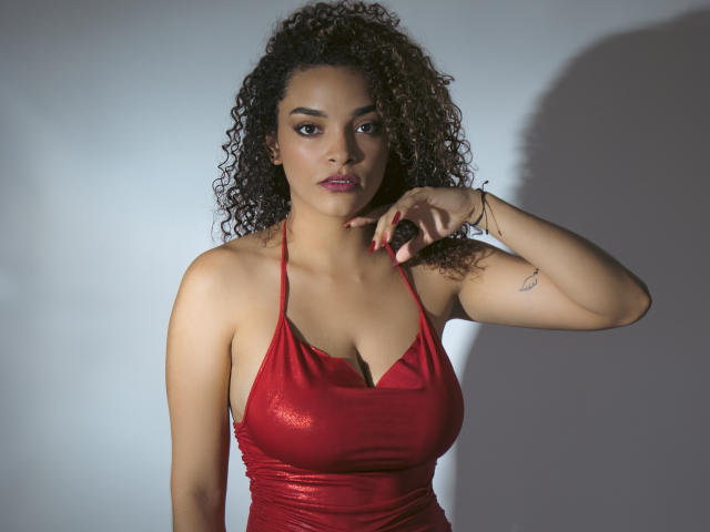 MiaBruneette - Sexe cam en vivo - 19986558