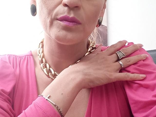 Maghenta - Live sex cam - 19988226