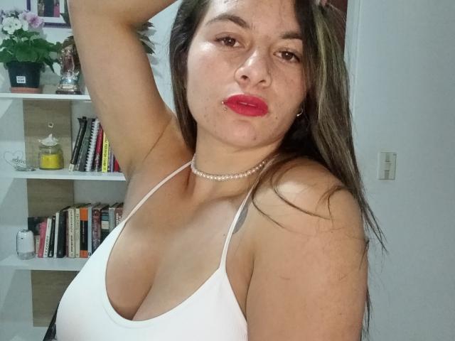 AtheneaRossi - Live porn &amp; sex cam - 19988462