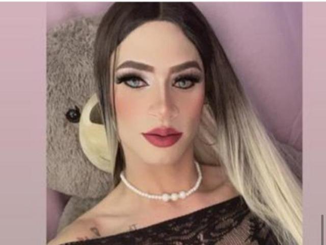 NicolleMallone - Live Sex Cam - 19989490