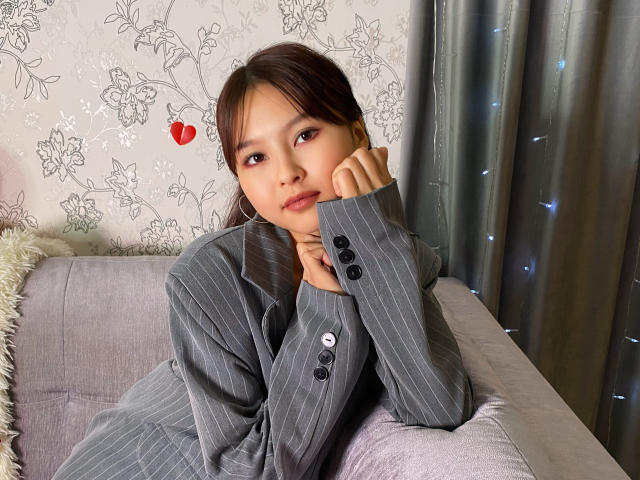 MiaKelly - Live porn &amp; sex cam - 19990290