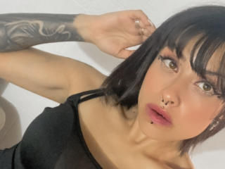 AlisaaMiiller - Live Sex Cam - 19990518