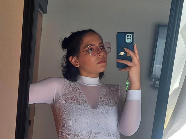 IsabellaGarciala - Sexe cam en vivo - 19990970