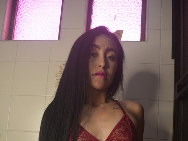 SkinFire - Live porn &amp; sex cam - 19997474