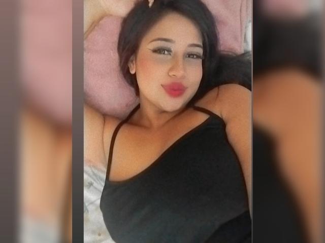 EmelieRoa - Live sex cam - 19997690