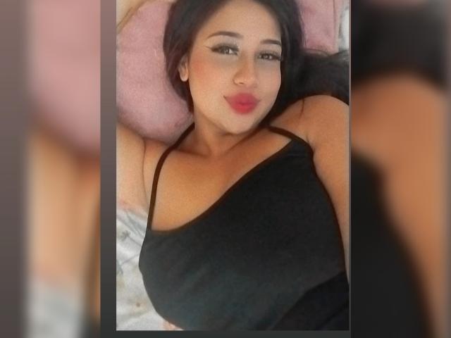 EmelieRoa - Live porn &amp; sex cam - 19997758