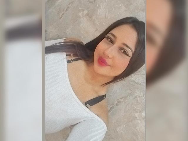 EmelieRoa - Live porn &amp; sex cam - 19997786