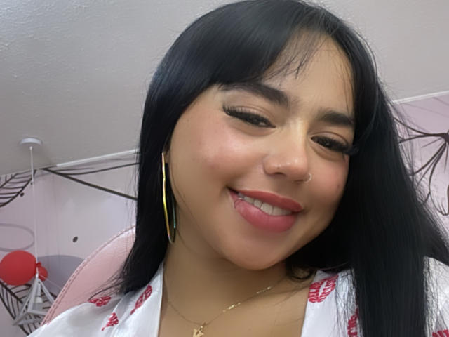 ThaliaCasstro - פורנו בשידור חי ומצלמת סקס - 19998626