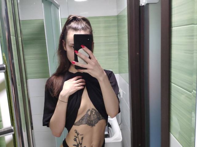 AmiaLix - Live porn &amp; sex cam - 19998878