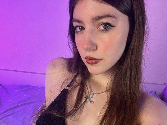 VinnaSkyHott - Élő pornó és szexkamera - 20009378