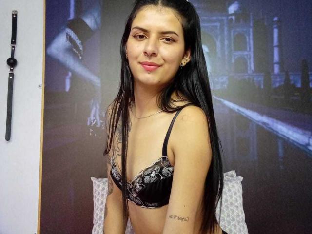 EmmaShapplin - Live porn &amp; sex cam - 20011298