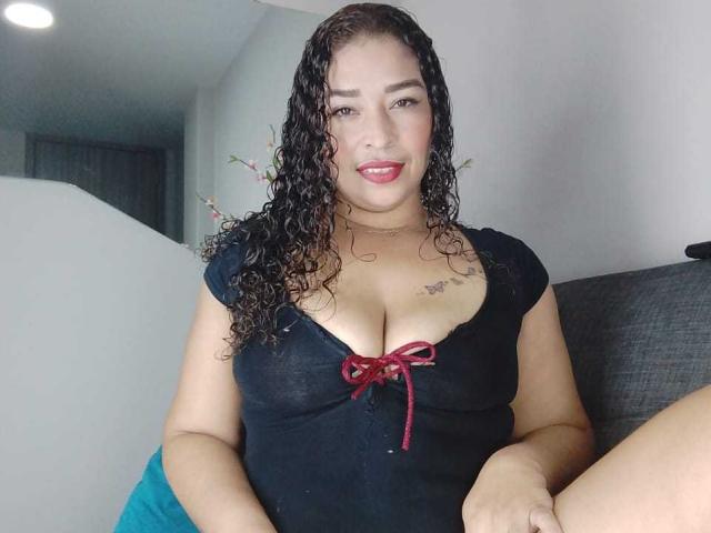 BigCinnamon - сексуальная веб-камера в реальном времени - 20012050