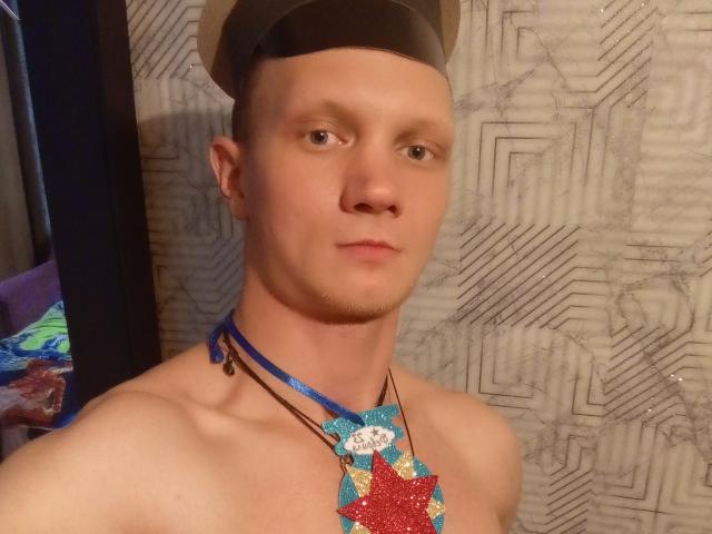 ZmeyLaki - Live porn &amp; sex cam - 20022410