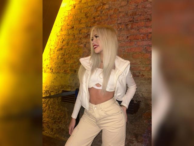 ChristieGarci - Live sex cam - 20031762