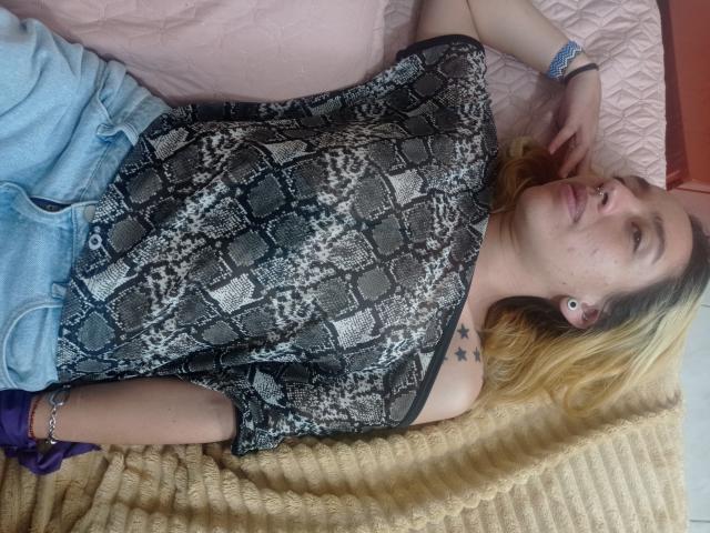 AylaDrack - Live porn &amp; sex cam - 20040154