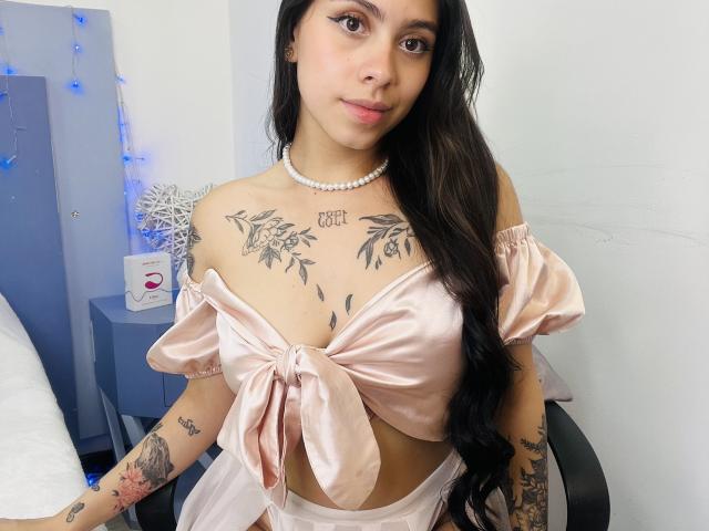 ChanelDeRosee - Live Sex Cam - 20043178