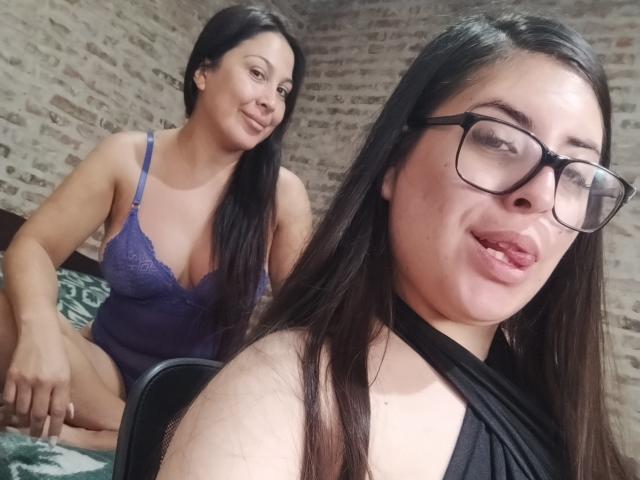 EmilyAndAlison - Live porn &amp; sex cam - 20044902