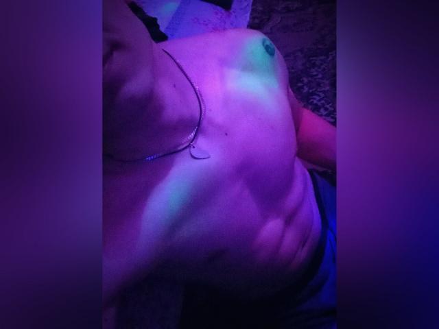 BruskoLove - сексуальная веб-камера в реальном времени - 20045418