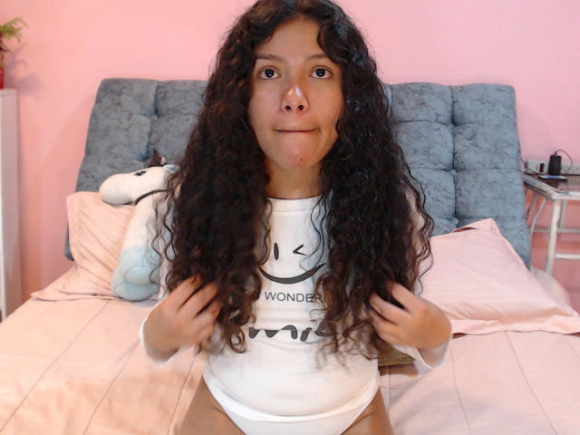 AvaHughes - сексуальная веб-камера в реальном времени - 20047946