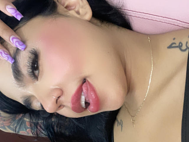 ThaliaCasstro - Live porn &amp; sex cam - 20050394